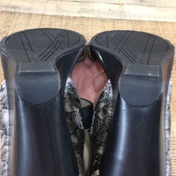 Kenneth Cole Reaction Ava Wedge Platform Sandals - Picture 11 of 11